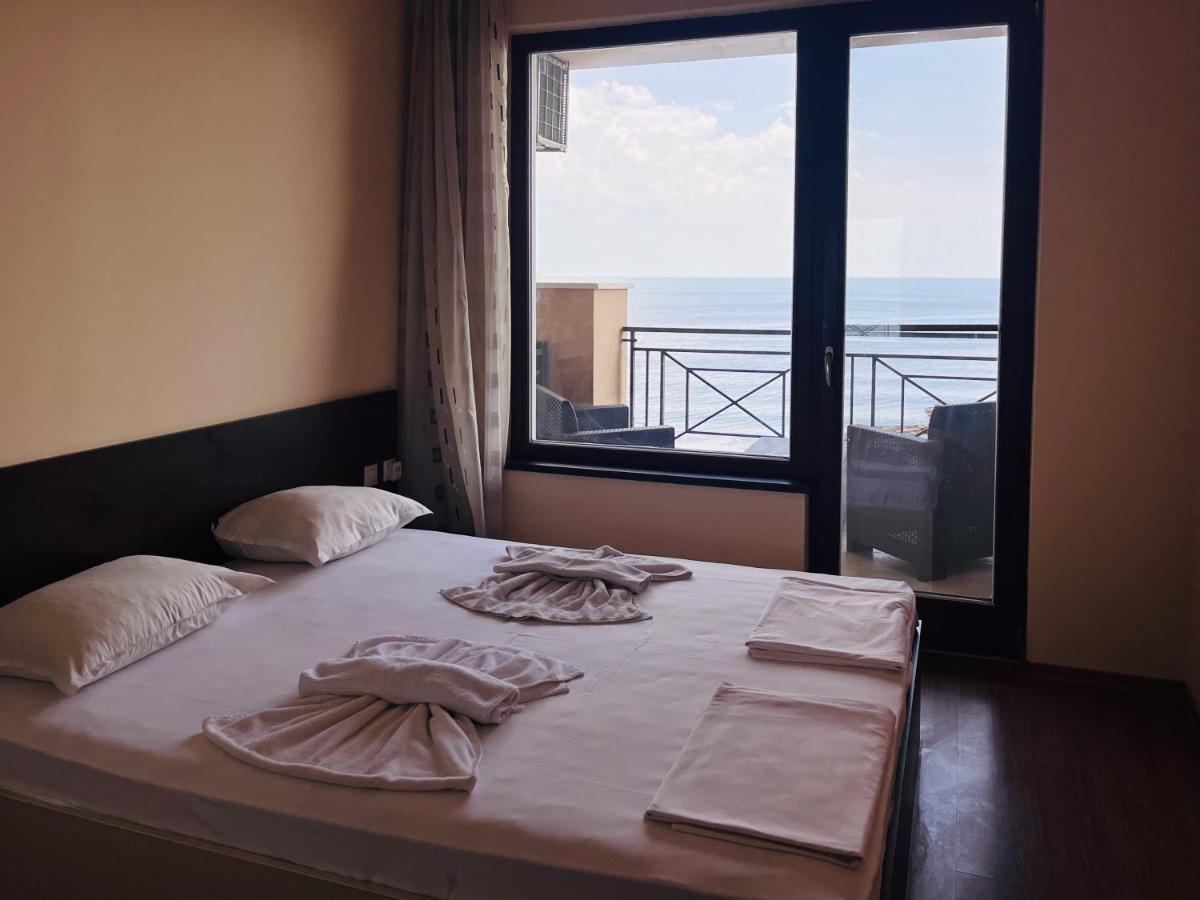Sea View Rental Front Beach Golden Sands Exterior foto