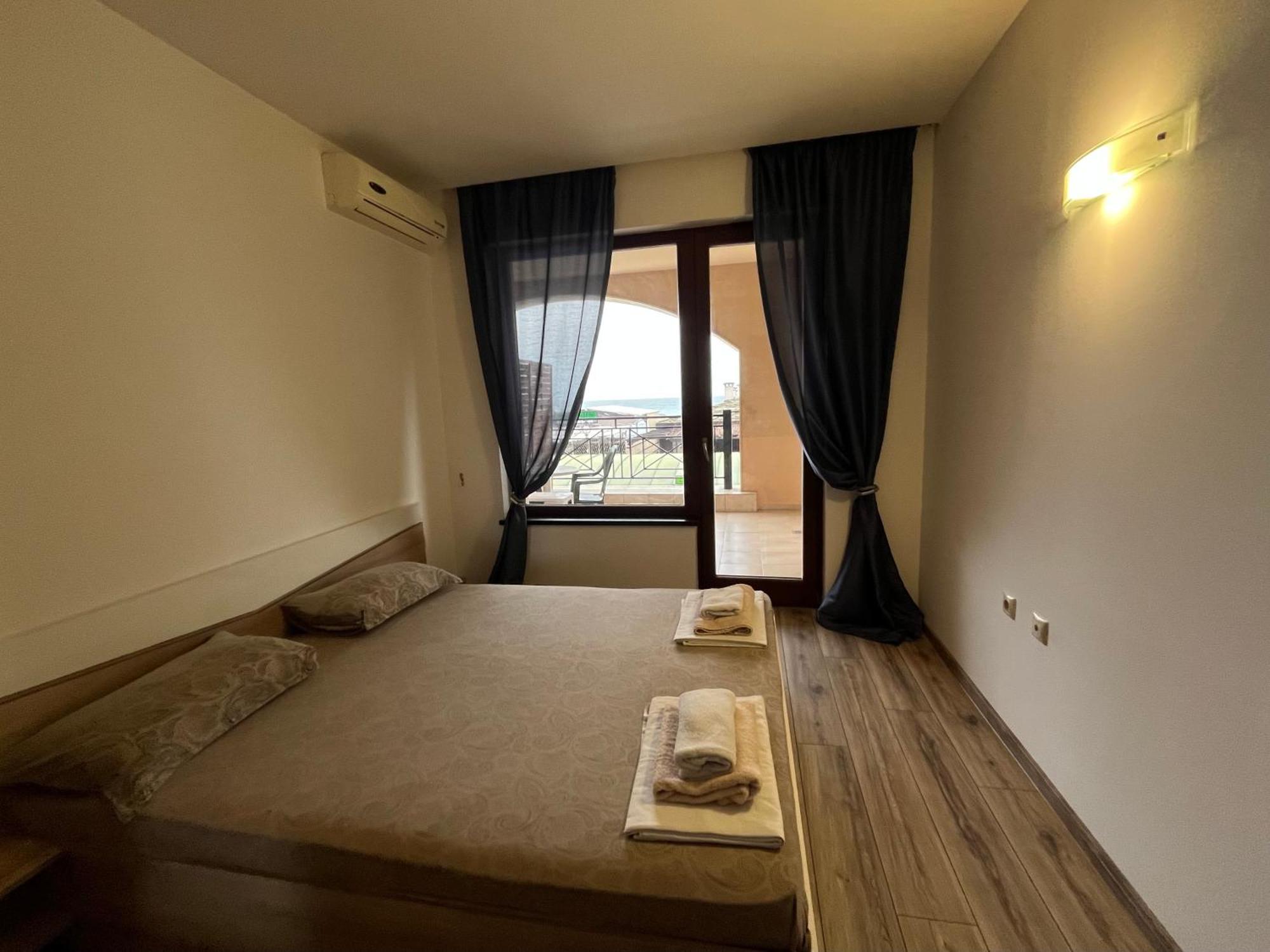 Sea View Rental Front Beach Golden Sands Exterior foto